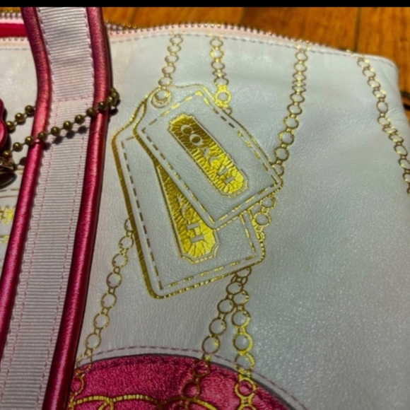 COACH POPPY METALLIC FUCHSIA PINK/PURPLE HEARTS GLAM TOTE LIMITED EDITION - Picture 4 of 15